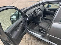 2007 peugeot 207 sw 1.6 vti xs première personenauto - afbeelding 14 van  36