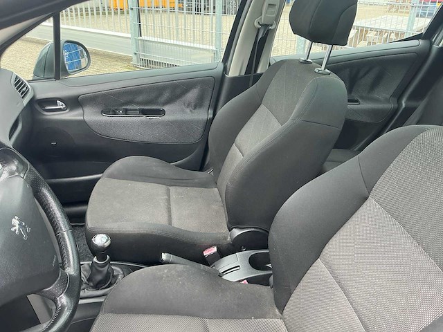 2007 peugeot 207 sw 1.6 vti xs première personenauto - afbeelding 11 van  36