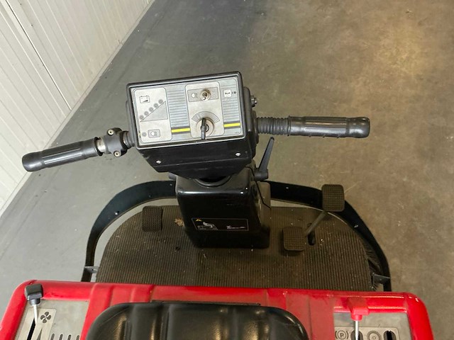 2007 portotechnica lion1200me zelfrijdende veegmachine - afbeelding 2 van  18