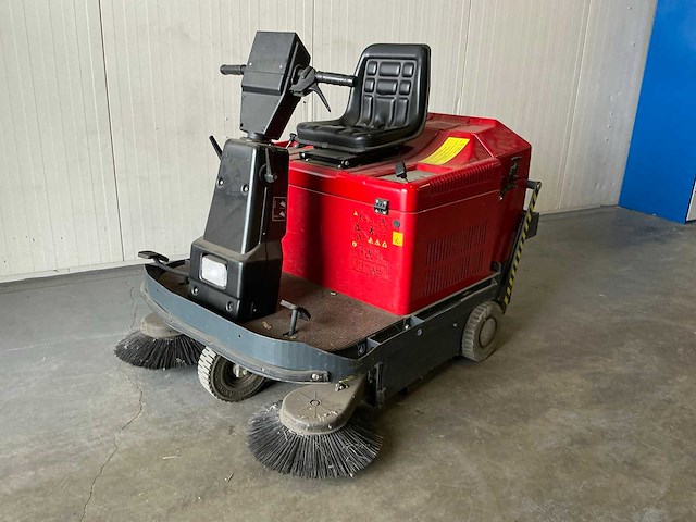 2007 portotechnica lion1200me zelfrijdende veegmachine - afbeelding 1 van  18