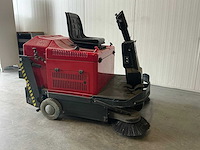 2007 portotechnica lion1200me zelfrijdende veegmachine - afbeelding 13 van  18