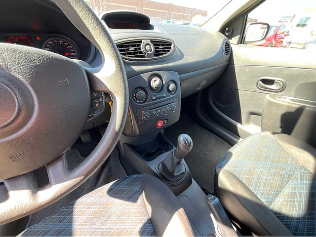 2007 renault clio 1.4-16v bns line personenauto - afbeelding 6 van  27