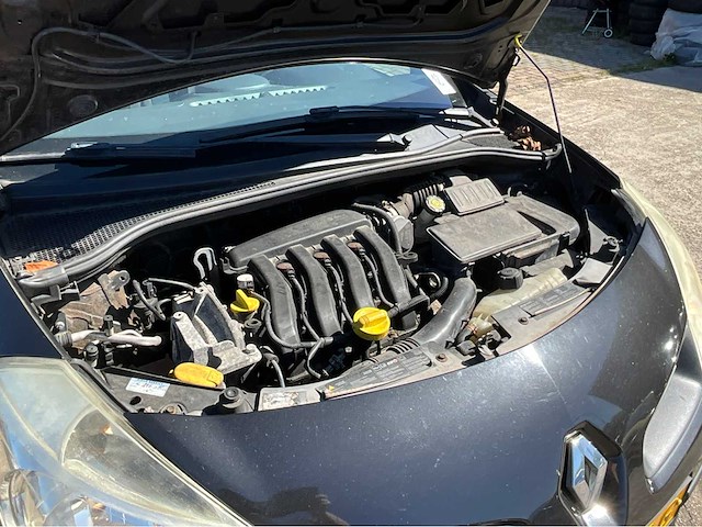 2007 renault clio 1.4-16v bns line personenauto - afbeelding 14 van  27