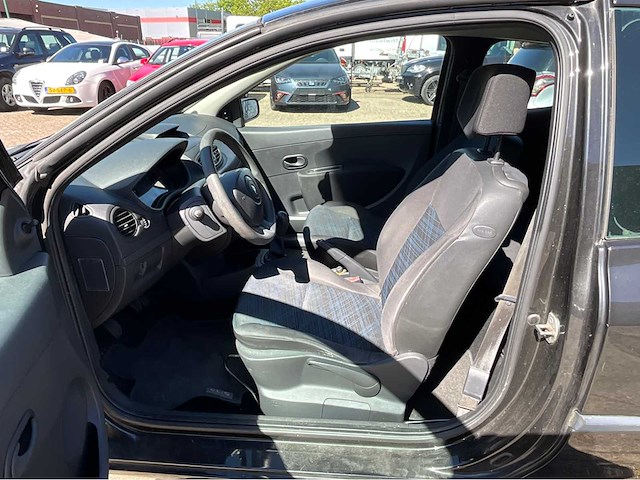2007 renault clio 1.4-16v bns line personenauto - afbeelding 27 van  27