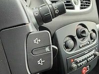 2007 renault clio 1.4-16v dynamique personenauto - afbeelding 10 van  19
