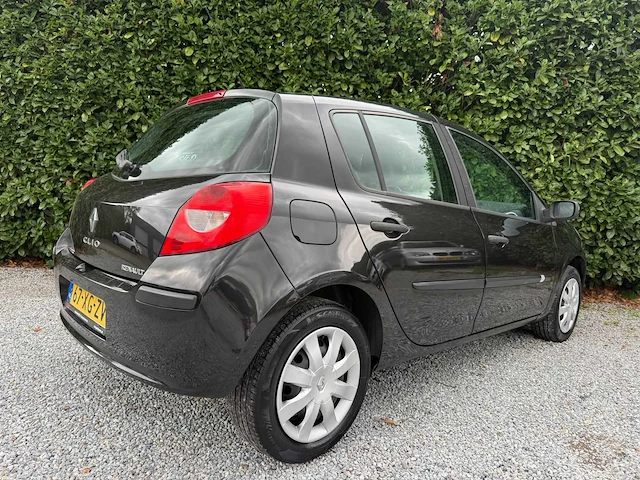 2007 renault clio 1.4-16v dynamique personenauto - afbeelding 13 van  19