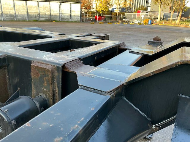 2007 renders euro 800n containerchassis oplegger - afbeelding 14 van  27