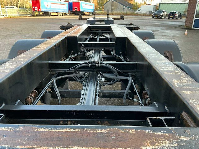 2007 renders euro 800n containerchassis oplegger - afbeelding 20 van  27