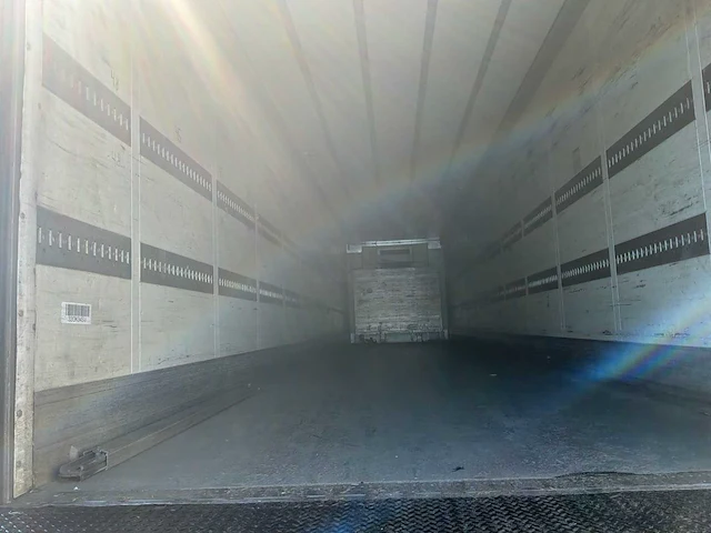 2007 schmitz oplegger koelmotor defect. - afbeelding 24 van  25