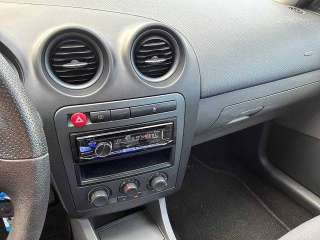 2007 seat ibiza 1.4-16v trendstyle personenauto - afbeelding 2 van  23