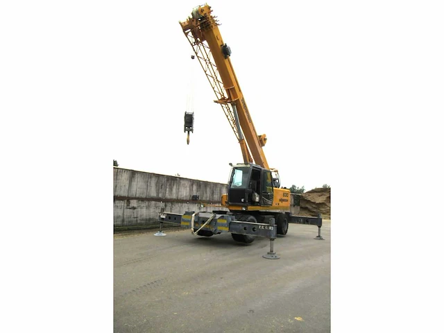 2007 sennebogen 630 mobiele ruwterrein telescoopkraan - afbeelding 9 van  30