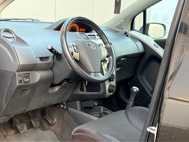 2007 toyota yaris ts 133pk personenauto - afbeelding 14 van  17