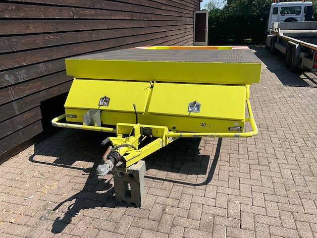 2007 trias pijlwagen led. overige wegenbouw - afbeelding 2 van  8