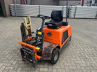 2007 tuchel-trac trio diesel werktuigdrager met onkruidborstel - afbeelding 1 van  8