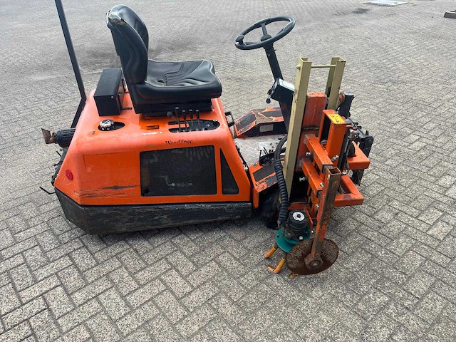 2007 tuchel-trac trio diesel werktuigdrager met onkruidborstel - afbeelding 5 van  8