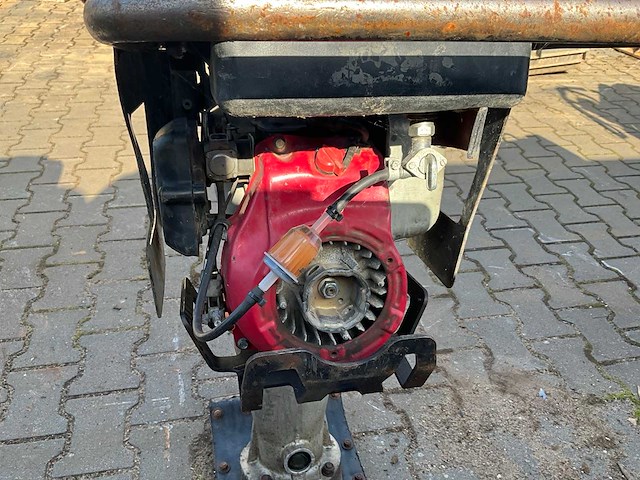 2007 ulbo ubz58 trilstamper - afbeelding 7 van  8