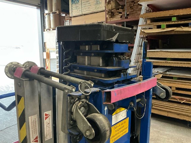 2007 upright ll25 a-c hoogwerker - afbeelding 3 van  14