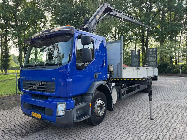 2007 volvo fe240 machinetransporter + hiab 111b-3 duo kraan vrachtwagen - afbeelding 2 van  19