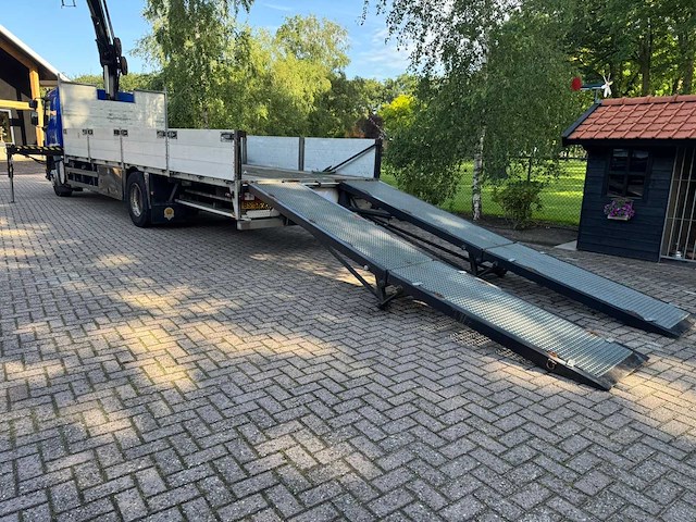 2007 volvo fe240 machinetransporter + hiab 111b-3 duo kraan vrachtwagen - afbeelding 14 van  19