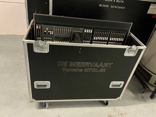 2007 yamaha m7cl-32 digitale mengtafel - afbeelding 4 van  13