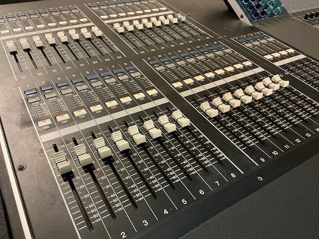 2007 yamaha m7cl-32 digitale mengtafel - afbeelding 10 van  13