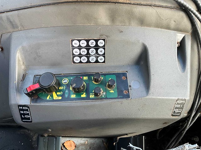 2007 zetor forterra 10641 vierwielaangedreven landbouwtractor - afbeelding 35 van  40