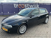 2008 - alfa romeo - 147 - 1.6 ts progression - personenauto - afbeelding 1 van  12