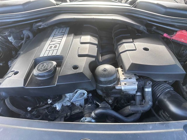 2008 - bmw - 5-serie - 520i automaat business line - 05-hbn-8 - afbeelding 2 van  3