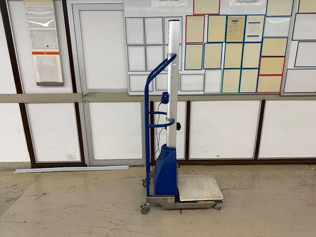 2008 - hallins - newton elektrisch lifttafel - heftafel - afbeelding 1 van  8