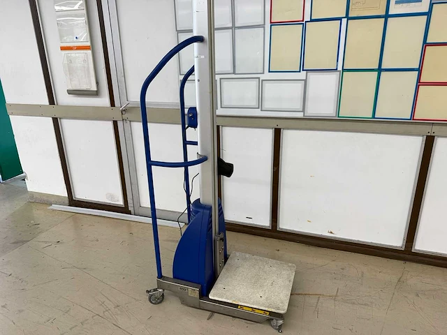 2008 - hallins - newton elektrisch lifttafel - heftafel - afbeelding 8 van  8