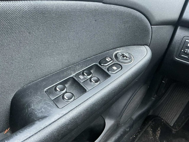 2008 - hyundai - i30 cw - 1.6i dynamic - personenauto - afbeelding 10 van  12