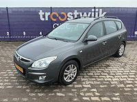 2008 - hyundai - i30 cw - 1.6i dynamic - personenauto - afbeelding 1 van  12