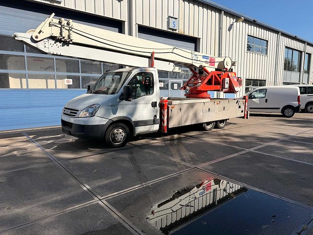 2008 - iveco daily klaas - k25-30ts - construction crane - afbeelding 1 van  15