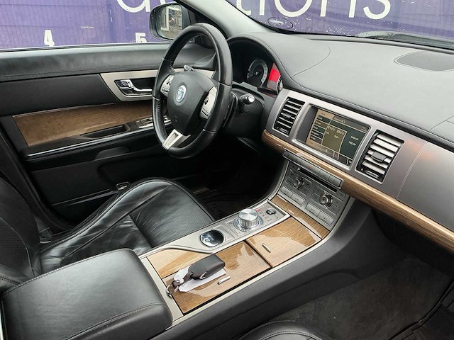 2008 - jaguar - xf - 2.7d v6 premium lux. - personenauto - afbeelding 16 van  18