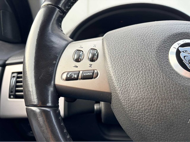 2008 - jaguar - xf - personenauto - afbeelding 4 van  10