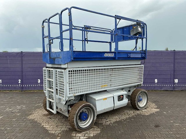 2008 - jlg - 4069le - 4x4 - schaarhoogwerker - afbeelding 3 van  6