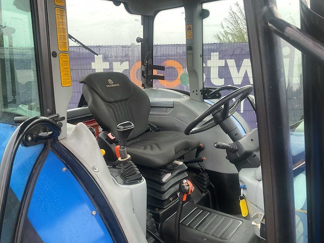 2008 - new holland - t4050 - vierwielaangedreven landbouwtractor - afbeelding 8 van  26