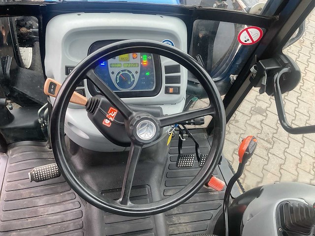 2008 - new holland - t4050 - vierwielaangedreven landbouwtractor - afbeelding 11 van  26