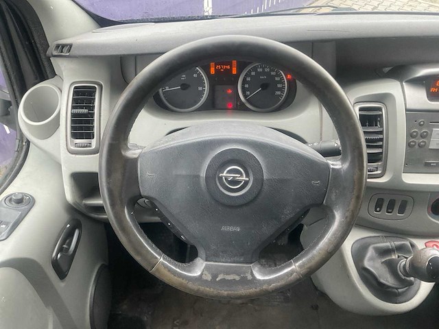 2008 - opel - vivaro - 2.5 cdti l2h1 dc - bedrijfswagen - afbeelding 2 van  13