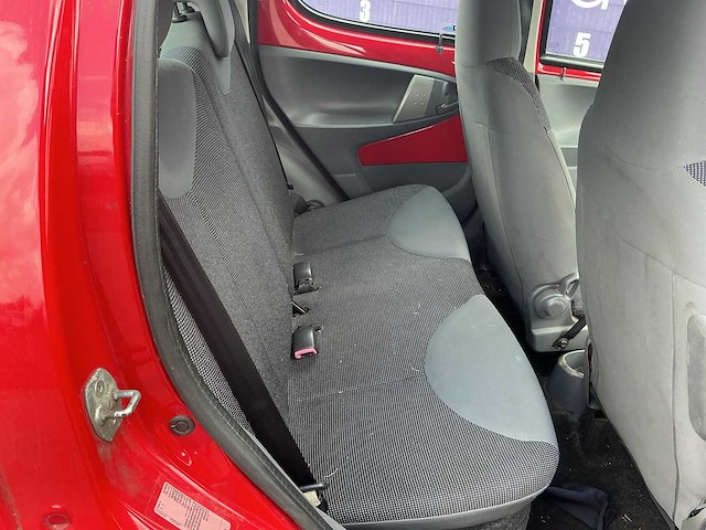 2008 - peugeot - 107 - 1.0-12v xs - personenauto - afbeelding 8 van  11