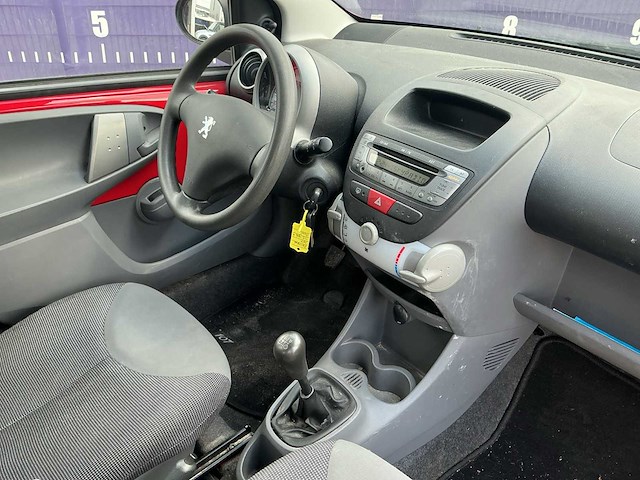2008 - peugeot - 107 - 1.0-12v xs - personenauto - afbeelding 9 van  11
