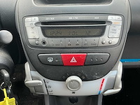 2008 - peugeot - 107 - 1.0-12v xs - personenauto - afbeelding 10 van  11