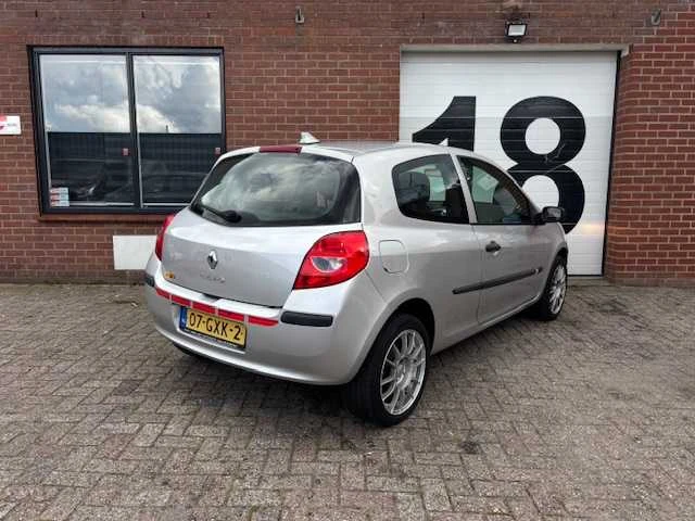 2008 - renault - clio - 1.2-16v expression - 07-gxk-2 - afbeelding 17 van  21