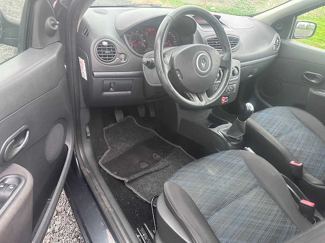 2008 - renault - clio - 1.2-16v special line - 31-zh-zf - afbeelding 15 van  17