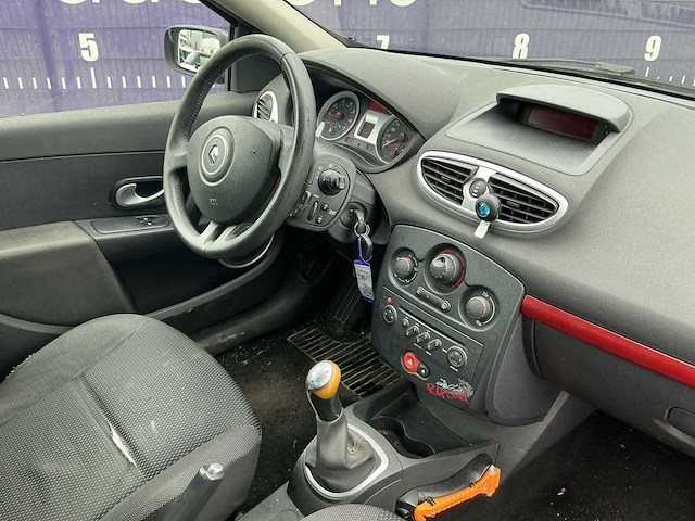 2008 - renault - clio - 1.2 tce rip curl - personenauto - afbeelding 10 van  12