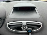 2008 - renault - clio - 1.2 tce rip curl - personenauto - afbeelding 12 van  12