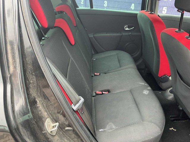 2008 - renault - clio - 1.2 tce rip curl - personenauto - afbeelding 9 van  12