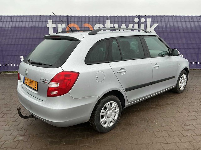 2008 - skoda - fabia combi - 1.6-16v ambiente - personenauto - afbeelding 2 van  2