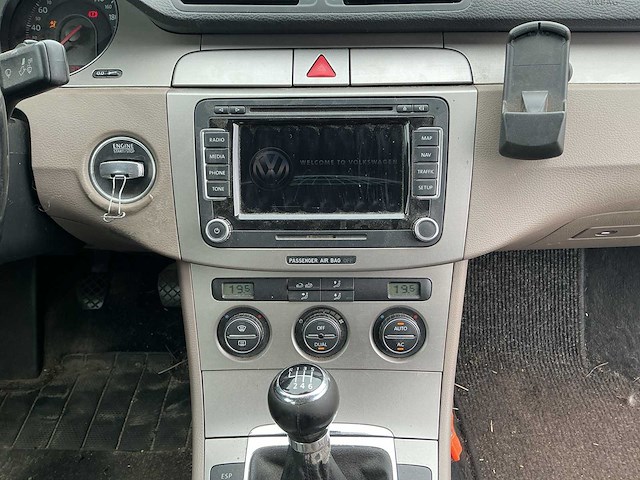 2008 - volkswagen - passat - 2.0 tdi comfortl.bns - personenauto - afbeelding 11 van  12