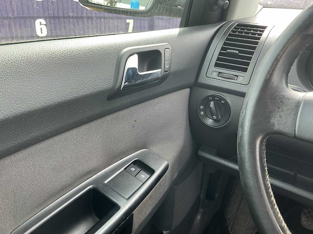 2008 - volkswagen - polo - 1.2-12v trendline - personenauto - afbeelding 2 van  11
